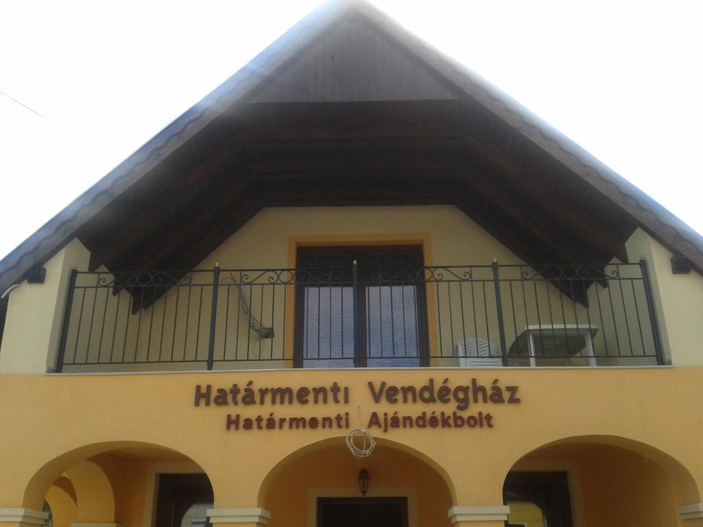 Hatarmenti Vendeghaz Zsira 외부 사진