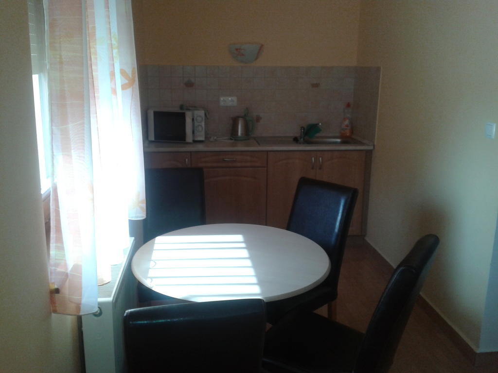 Hatarmenti Vendeghaz Zsira 객실 사진